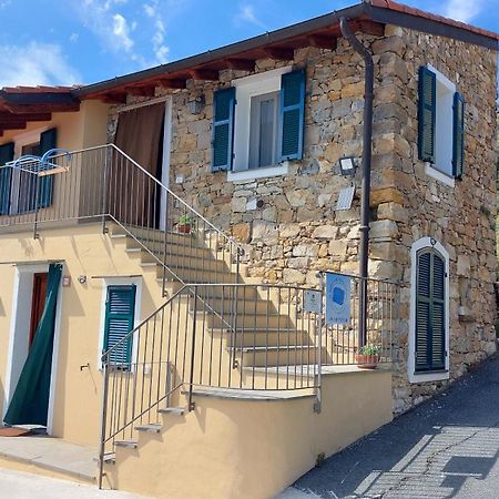 Il Nido Del Viaggiatore Vallebona Kültér fotó