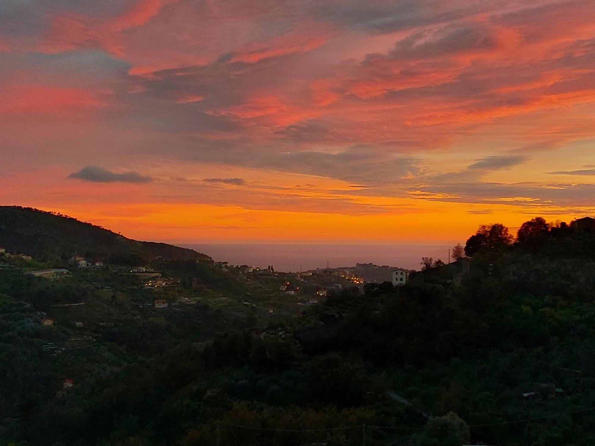 Il Nido Del Viaggiatore Vallebona Kültér fotó